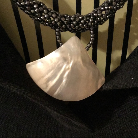 🐚[2/$70.00]🐚 MOP Necklace - Picture 2 of 8